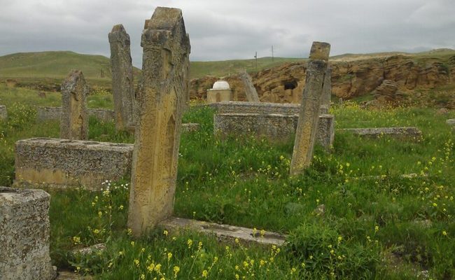 İnsanın harada dəgn olunmasının onun ruhuna və axirətdəki vəziyyətinə təsiri varmı?