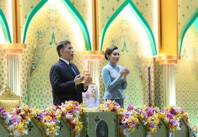 Tayland kralı və kraliçası Məhəmməd peyğəmbərin (s) doğum ildönümü şənliklərində iştirak ediblər