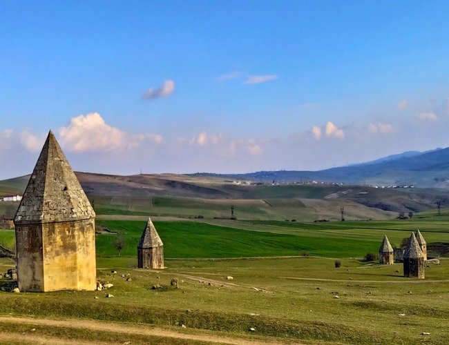 Ölülər yaxınlarını görməyə gəlirlərmi?