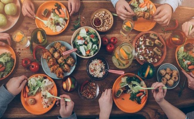 Yeməyi necə yemək barədə dinimizin göstərişləri varmı?